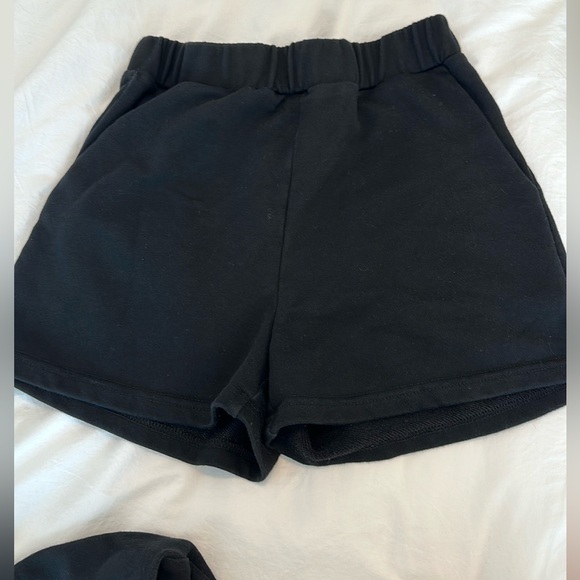 Labeye black thrown on SET! Hoodie and shorts. Small. - Picture 2 of 4